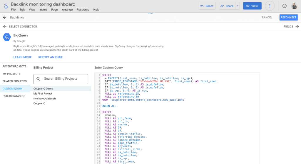 custom query in looker studio