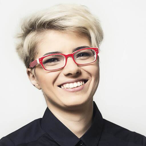 Nika Tamaio Flores
